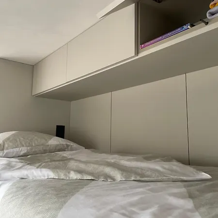 Groenendijk 8 아파트 *